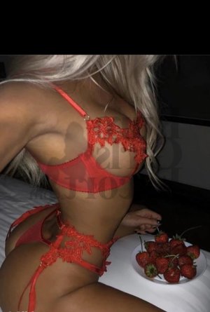 Anabel escort girl in Greenfield